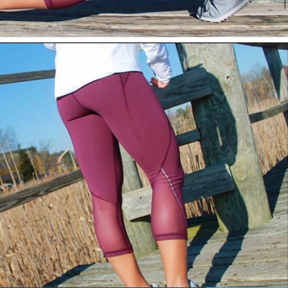 Lululemon On track tight crop - Picture 3 of 3